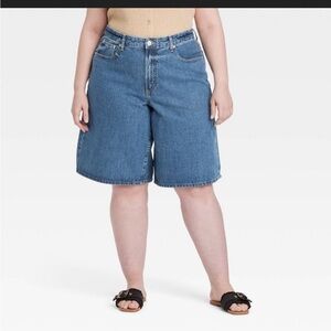💕NWT Universal Thread Long Jean Shorts plus size 22